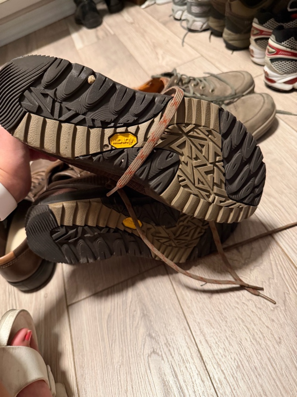 Merrell - Picture 3 of 3